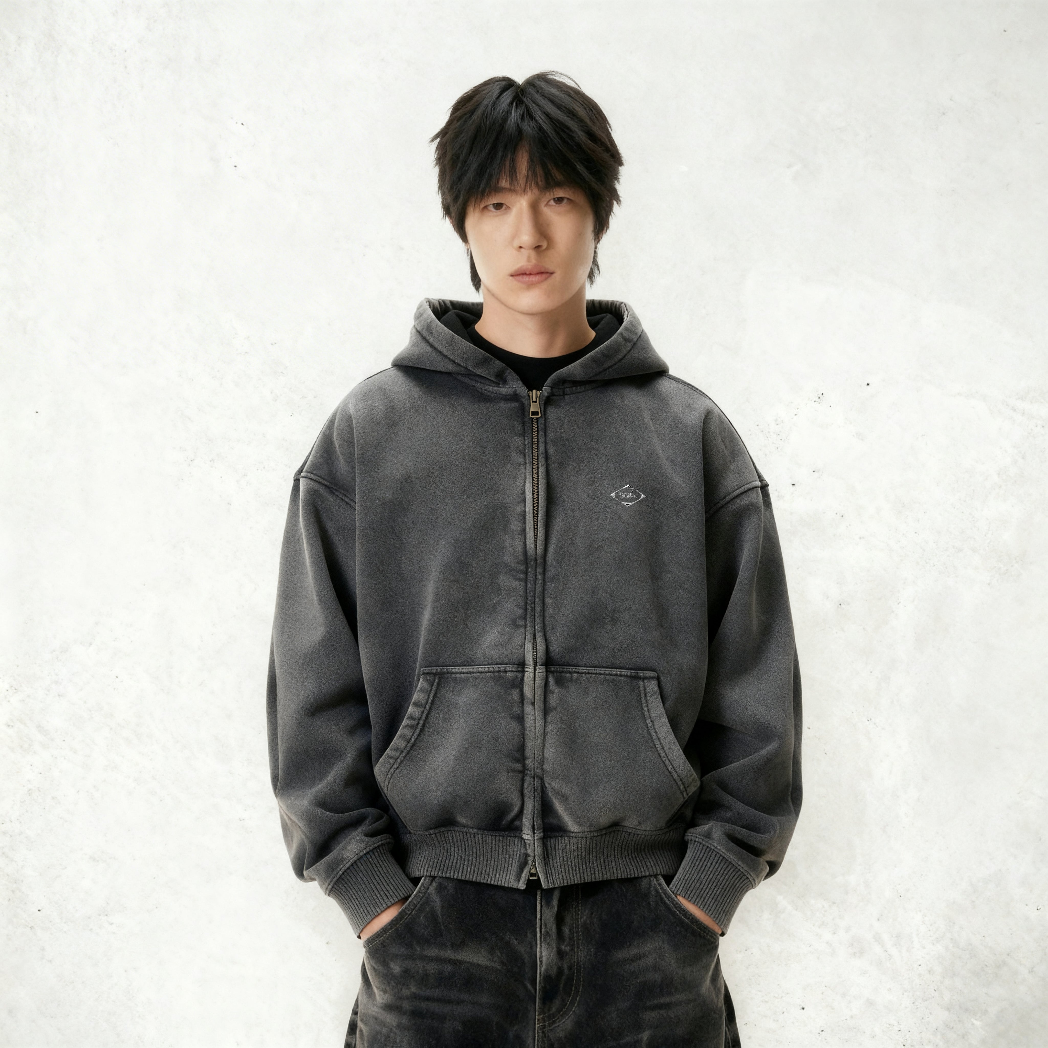 ♡⑅﻿KUROMU⑅﻿♡ Kuromu Zenin Boxy zip-up
