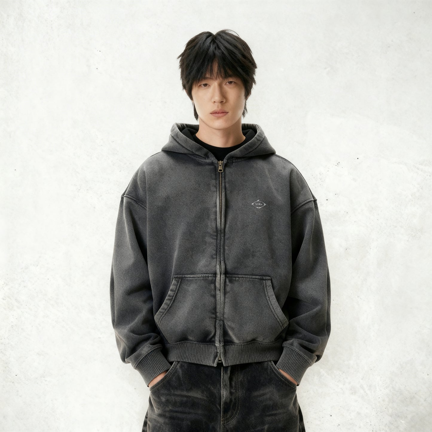 Kuromu Brand of Sacrifice Boxy zip-up