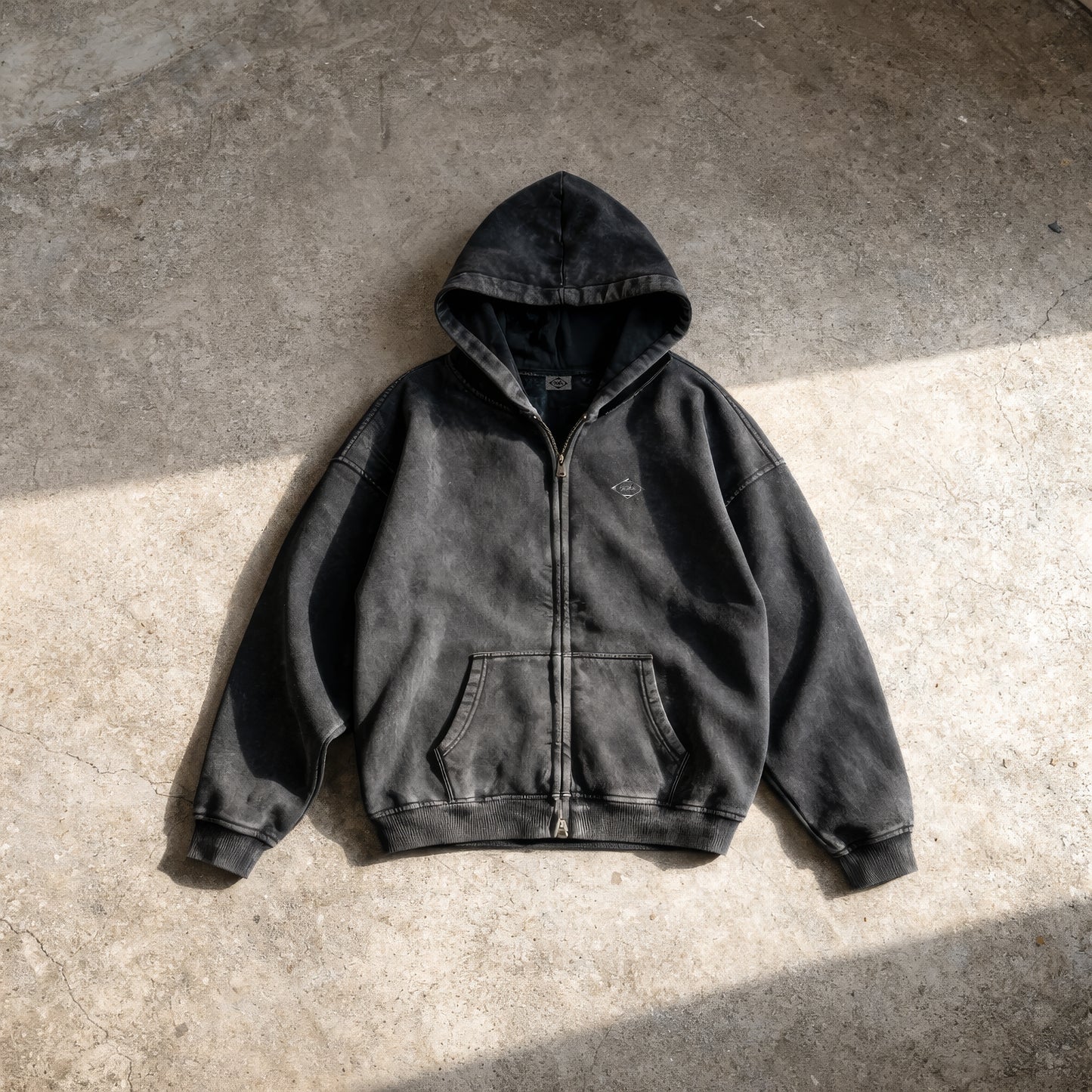 Kuromu Obito Boxy-oversized zip-up