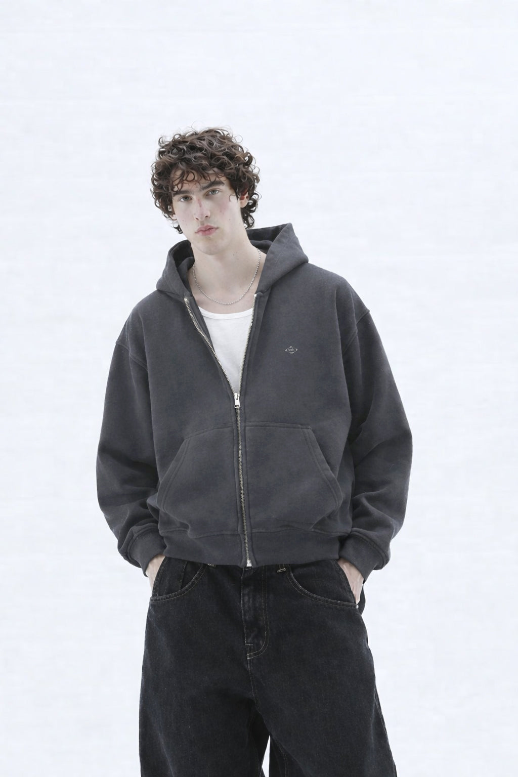 Kuromu No Enemies Boxy zip-up