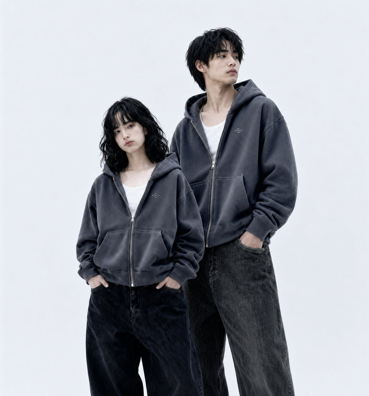 Kuromu M.Shrine Boxy zip-up